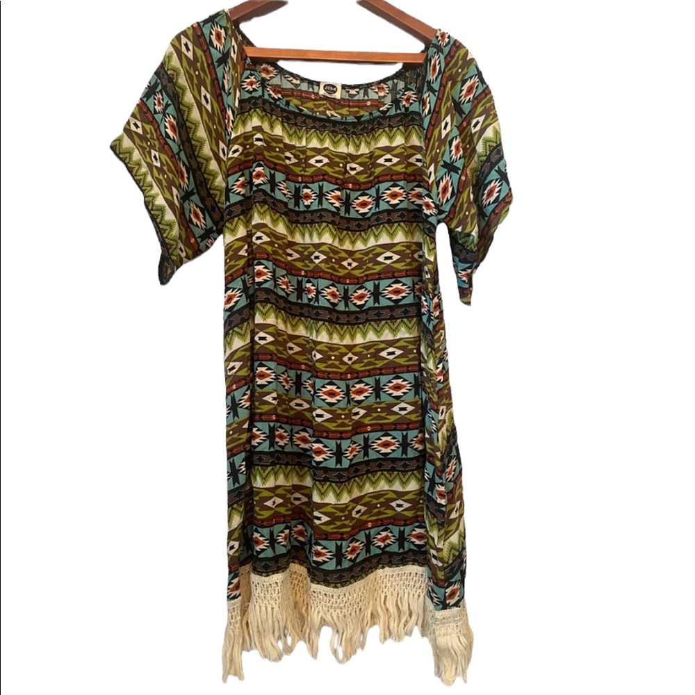 J & M Clothing Co Native American Style Geometric Fringed Short Sleeve Tunic